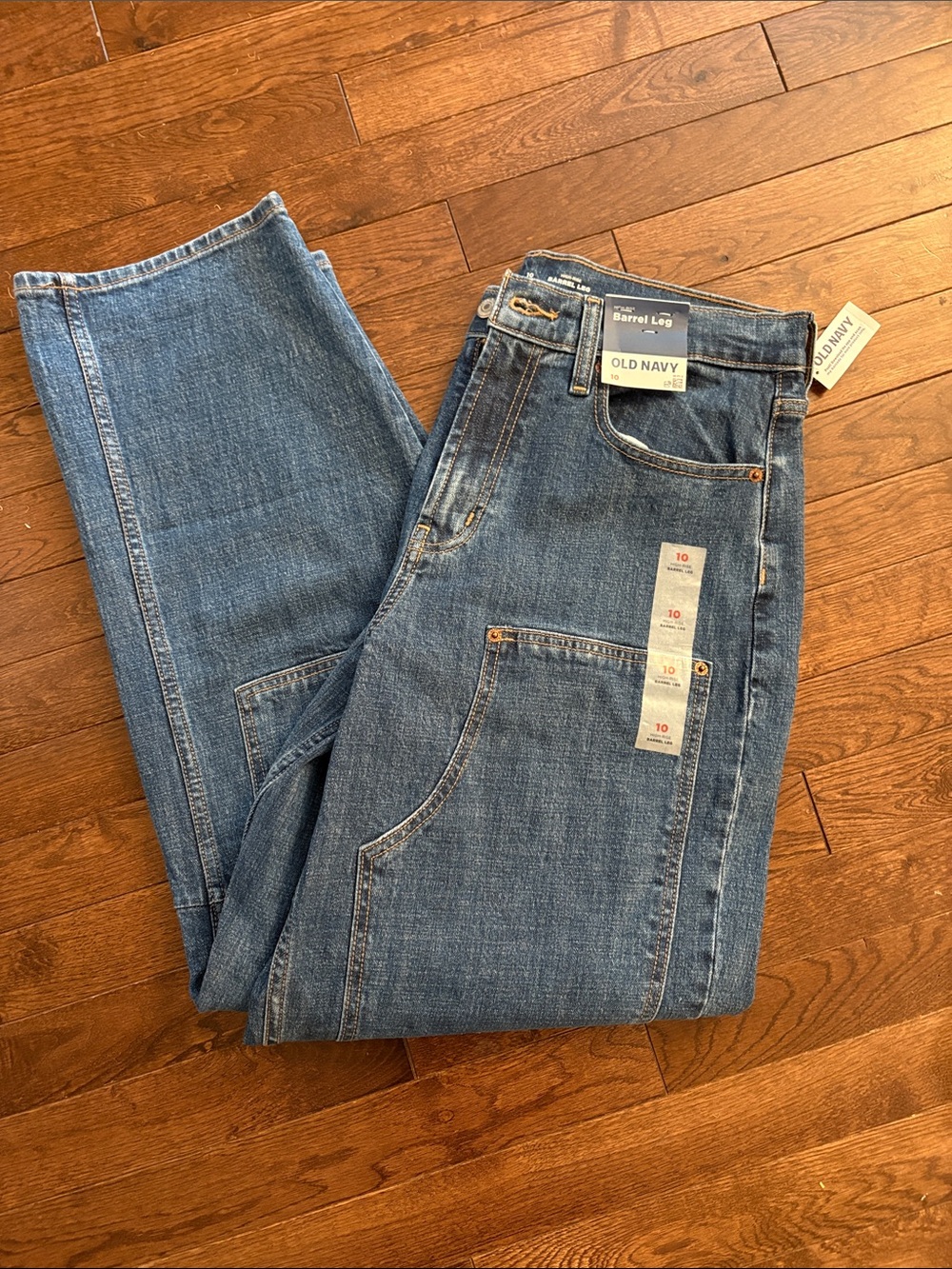 Old Navy Women’s Relaxed Barrel-Leg Jeans in Medium Blue NWT